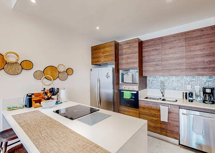 Stunning 2 Bedroom - Pool - Awesome Amenities