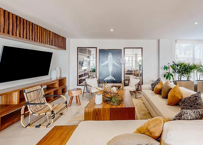 Stunning 2 Bedroom - Pool - Awesome Amenities