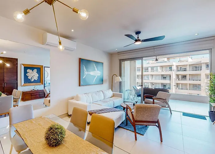 Stunning 2 Bedroom - Pool - Awesome Amenities Сasa de vacaciones Cabo San Lucas